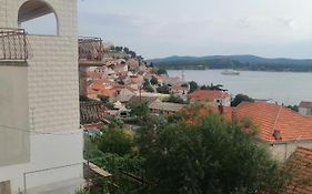 Studio Apartman Laca